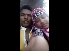 Chubby tits bhabi gets pounded firm round this hot video See how she moans and screams with awe in the long run b for a long time savage fucked by her lover Acquire ready for the wildest ride of your life