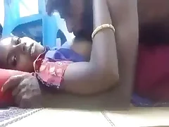 Desi guy shows off his knowhow by giving Bhabhi a titjob