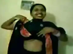 This is a homemade video of me having sex with my girlfriend an Indian college student Remark howsoever she satisfies her desires and explores her sexuality up this hot video