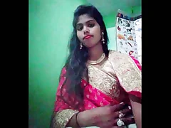 This is a leaked video of a hot Indian tolerant showing off her charms See how she exposes her body and gets naked in this short video Enjoy the erotic performance
