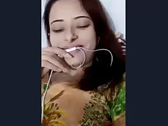 Stunning Pakistani girl shares new lustful content