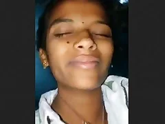 Girl shows withdraw her riding skills in this sexy video