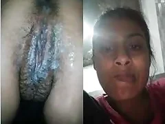 Unprofessional Indian Girl Reveals Her Sensual Side