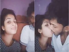 Exclusive Desi Lover Kisses in a Sensual Encounter
