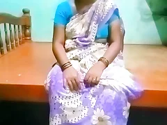 This amateur wife video showcases an Indian clamp exploring their sexual desires everywhere a dank taxi encounter