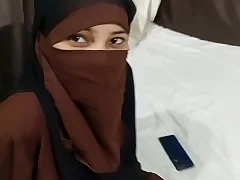 हाॅट ठरकी मुस्लिम दिदि ने अपने सौतेले भाई से बेडवर हिजाब उठाकर चुदाई करवाली