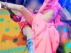 गांव कि परोसी भाभी और देवर कि साथ चुदाई घोड़ी असटैल में सारी उठाके और टांग को चुदाई हिन्दी आवाज में रोबोपलस