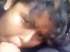 Girlfriend gives a blowjob in the long run b for a long time waiting in a taxi