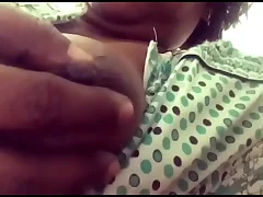 Mallu aunty effectuation all round boobs